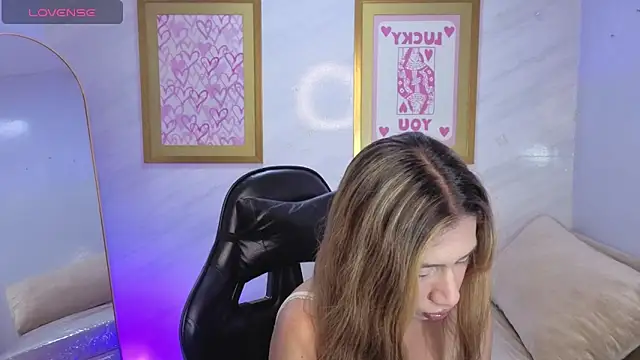 Evy Luxx v online show from 3, 3, 2026