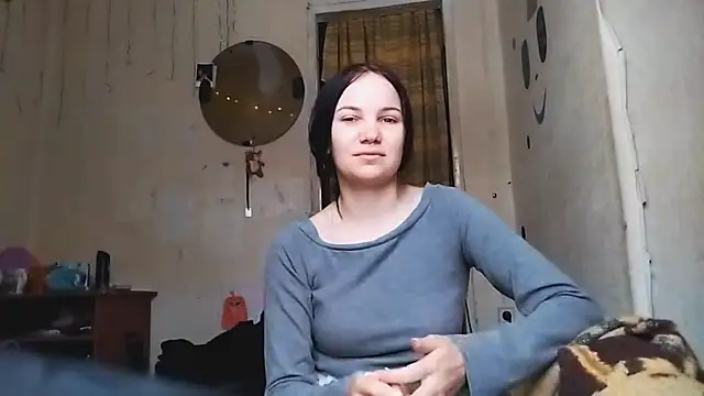 Snapshot of JennyReidmond chatting on 14, 11, 2025 JennyReidmond online show from 14, 11, 2025