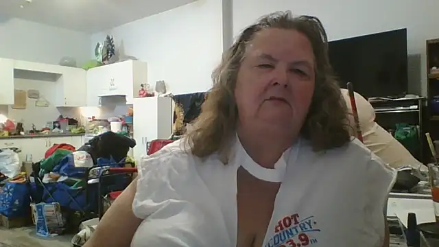 TiguhguhrsRose online show from 25, 11, 2025