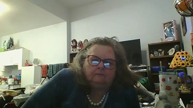 TiguhguhrsRose online show from 16, 1, 2026