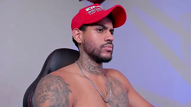 LuigiVitale 1 online show from 3, 12, 2025