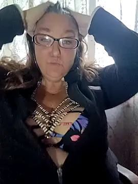 Snapshot of EvieYvonne69 chatting on 19, 11, 2025 EvieYvonne69 online show from 19, 11, 2025