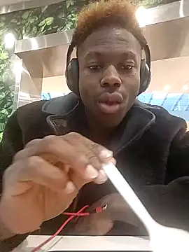 Snapshot of Wizinoir chatting on 15, 11, 2025 Wizinoir online show from 15, 11, 2025