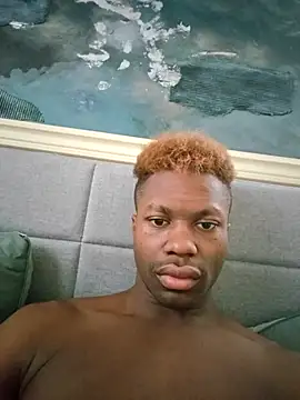 Snapshot of Wizinoir chatting on 18, 11, 2025 Wizinoir online show from 18, 11, 2025