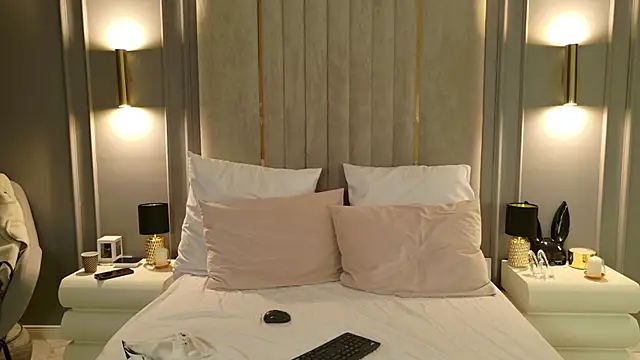 RileyHeaven online show from 15, 11, 2025