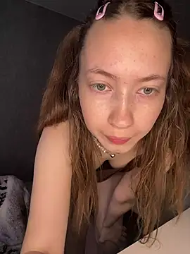 Snapshot of Holy_Poly chatting on 4, 3, 2026 Holy Poly online show from 4, 3, 2026