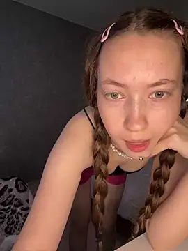 Snapshot of Holy_Poly chatting on 5, 3, 2026 Holy Poly online show from 5, 3, 2026