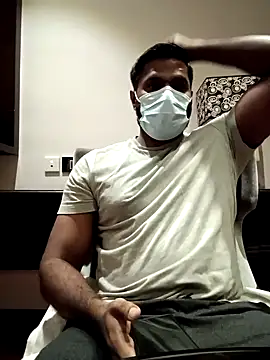 Snapshot of frolicme456 chatting on 17, 11, 2025 frolicme456 online show from 17, 11, 2025