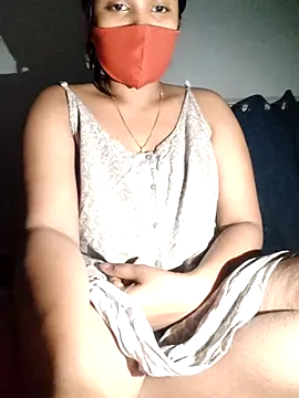 Snapshot of Red_Love_1 chatting on 17, 11, 2025 Red Love 1 online show from 17, 11, 2025