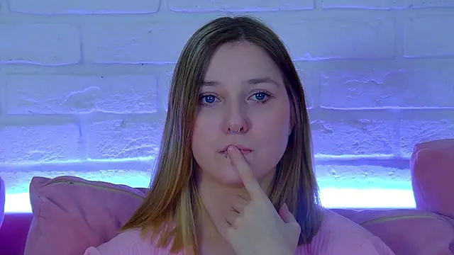 TinnaBurton online show from 9, 3, 2026