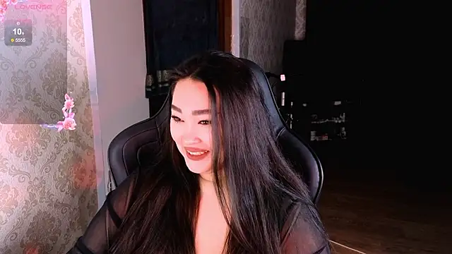 Emma Uilson online show from 5, 3, 2026