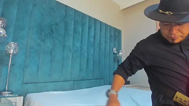 Snapshot of Malachi_Marx chatting on 18, 11, 2025 Malachi Marx online show from 18, 11, 2025