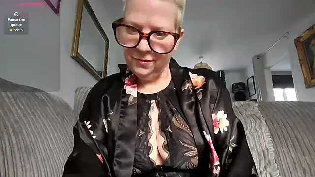 Snapshot of missyb_x chatting on 9, 2, 2026 missyb x online show from 9, 2, 2026