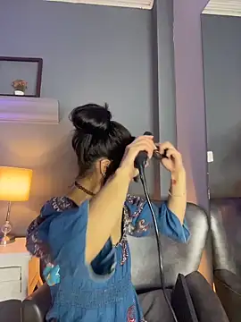 AmbarOishi   online show from 6, 1, 2026