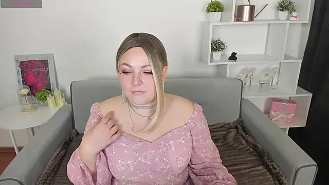 Snapshot of WendyHines chatting on 24, 11, 2025 WendyHines online show from 24, 11, 2025