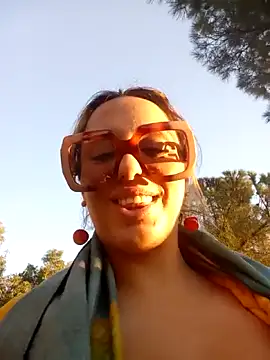 Snapshot of cleopatravodos chatting on 17, 12, 2025 cleopatravodos online show from 17, 12, 2025