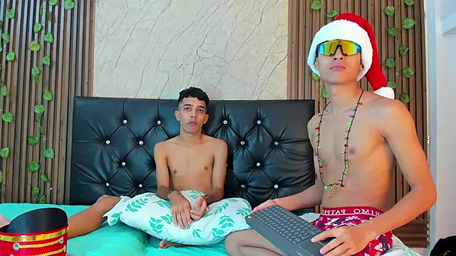 Snapshot of LiamSammer chatting on 16, 12, 2025 LiamSammer online show from 16, 12, 2025