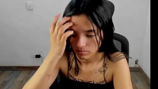 Candy  Girll18 online show from 3, 4, 2026