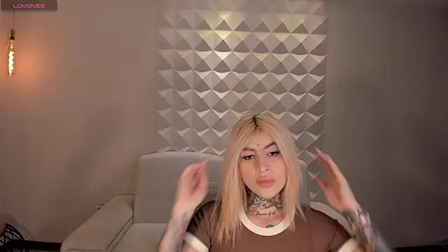 CarlaBrunni online show from 9, 1, 2026