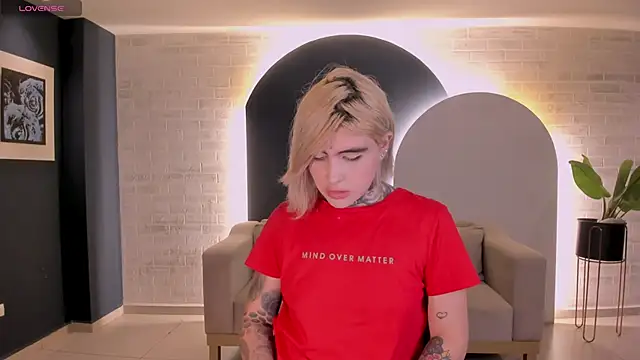 CarlaBrunni online show from 3, 2, 2026