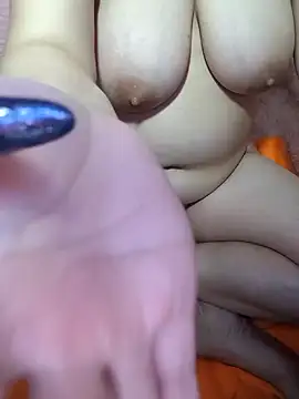 Snapshot of yang-aa chatting on 7, 3, 2026 yang-aa online show from 7, 3, 2026