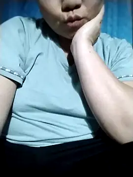 Snapshot of Linhxinh20 chatting on 16, 11, 2025 Linhxinh20 online show from 16, 11, 2025