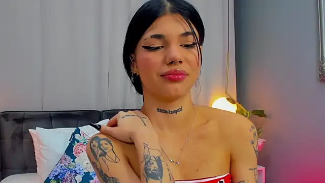 YasminWild online show from 27, 11, 2025