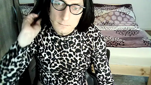 Snapshot of MissDianaWinter chatting on 21, 11, 2025 MissDianaWinter online show from 21, 11, 2025