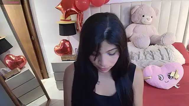 Snapshot of Emyii_ chatting on 9, 2, 2026 Emyii online show from 9, 2, 2026