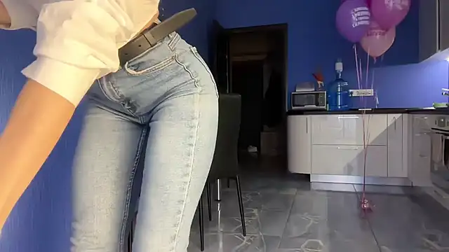 Jolienne online show from 5, 12, 2025