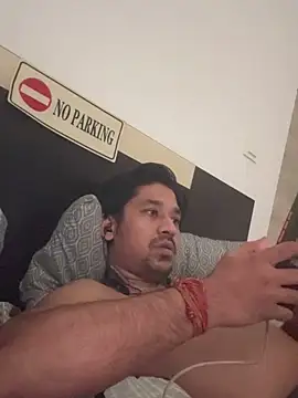 Snapshot of Jhonneeey chatting on 15, 12, 2025 Jhonneeey online show from 15, 12, 2025