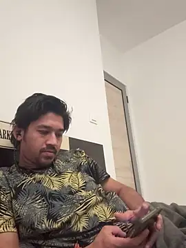 Snapshot of Jhonneeey chatting on 17, 12, 2025 Jhonneeey online show from 17, 12, 2025