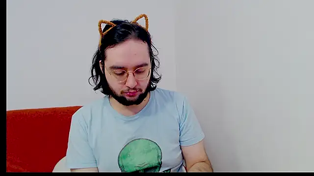 Snapshot of eren_jaeger2000 chatting on 15, 3, 2026 eren jaeger2000 online show from 15, 3, 2026