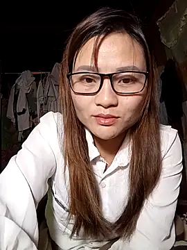 Lee-Thee online show from 3, 12, 2025