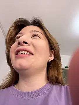 AmberRosewood online show from 21, 3, 2026