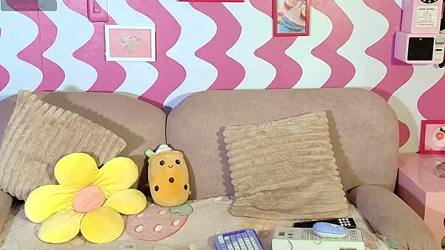 the girl with the red hai online show from 5, 2, 2026