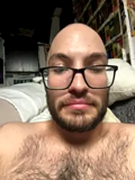 Snapshot of everythingyouneed chatting on 17, 11, 2025 everythingyouneed online show from 17, 11, 2025