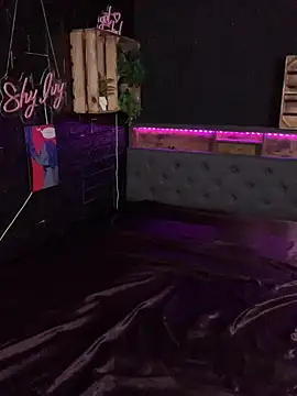 Snapshot of Shy-Ivy chatting on 8, 3, 2026 Shy-Ivy online show from 8, 3, 2026