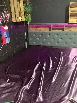 Snapshot of Shy-Ivy chatting on 9, 3, 2026 Shy-Ivy online show from 9, 3, 2026