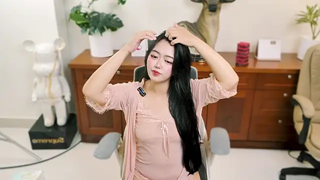 Pickmegirl 999 online show from 21, 11, 2025