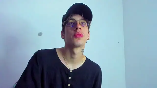 Snapshot of Dio__morningstar chatting on 19, 11, 2025 Dio morningstar online show from 19, 11, 2025