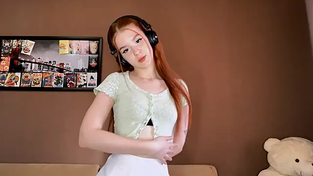 MichelinaCropleys online show from 25, 11, 2025