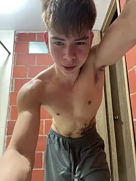 Snapshot of Handsome_boys69 chatting on 1, 3, 2026 Handsome boys69 online show from 1, 3, 2026