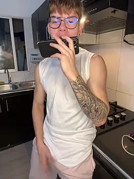 Snapshot of Handsome_boys69 chatting on 15, 3, 2026 Handsome boys69 online show from 15, 3, 2026