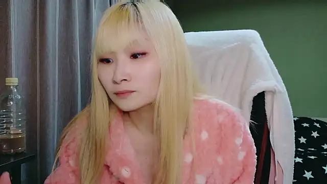 Snapshot of miyu0003 chatting on 20, 12, 2025 miyu0003 online show from 20, 12, 2025