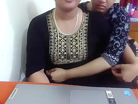 Snapshot of TwinRose2000 chatting on 17, 2, 2026 TwinRose2000 online show from 17, 2, 2026