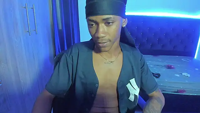 Snapshot of iteban_boy chatting on 20, 11, 2025 iteban boy online show from 20, 11, 2025