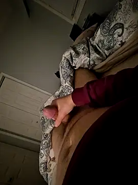 Snapshot of xFlorentx chatting on 19, 11, 2025 xFlorentx online show from 19, 11, 2025