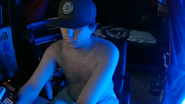 Snapshot of Bowerboi chatting on 20, 11, 2025 Bowerboi online show from 20, 11, 2025