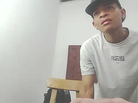 crissex3 online show from 20, 2, 2026